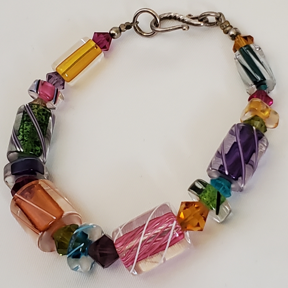 ARTISAN RAINBOW GLASS BEADED BRACELET